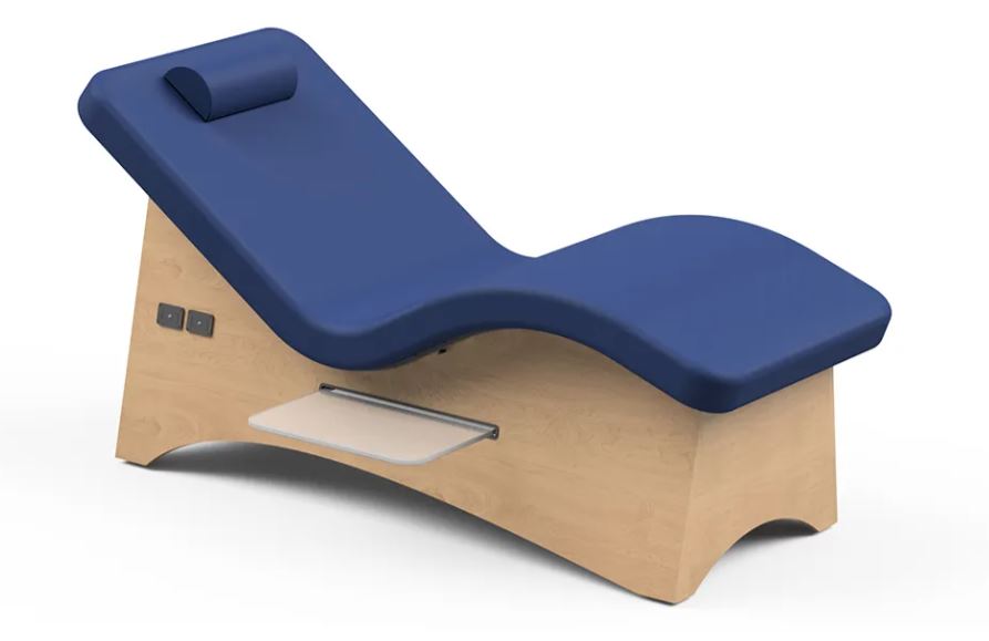 Oakworks Comfortable Curva Lounger for Relaxation