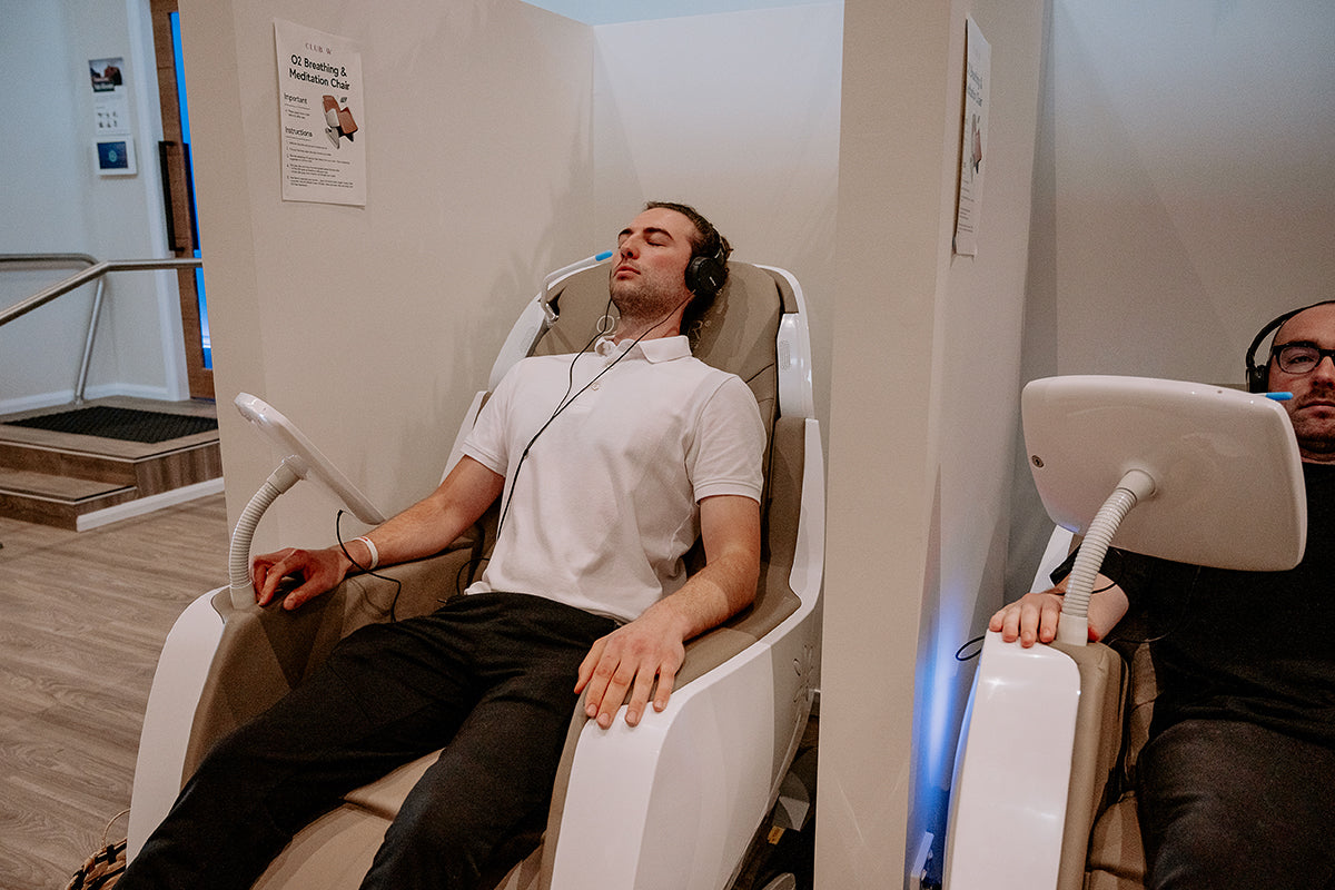 Mocha-colored O2 Chair for Professional Spa Wellness