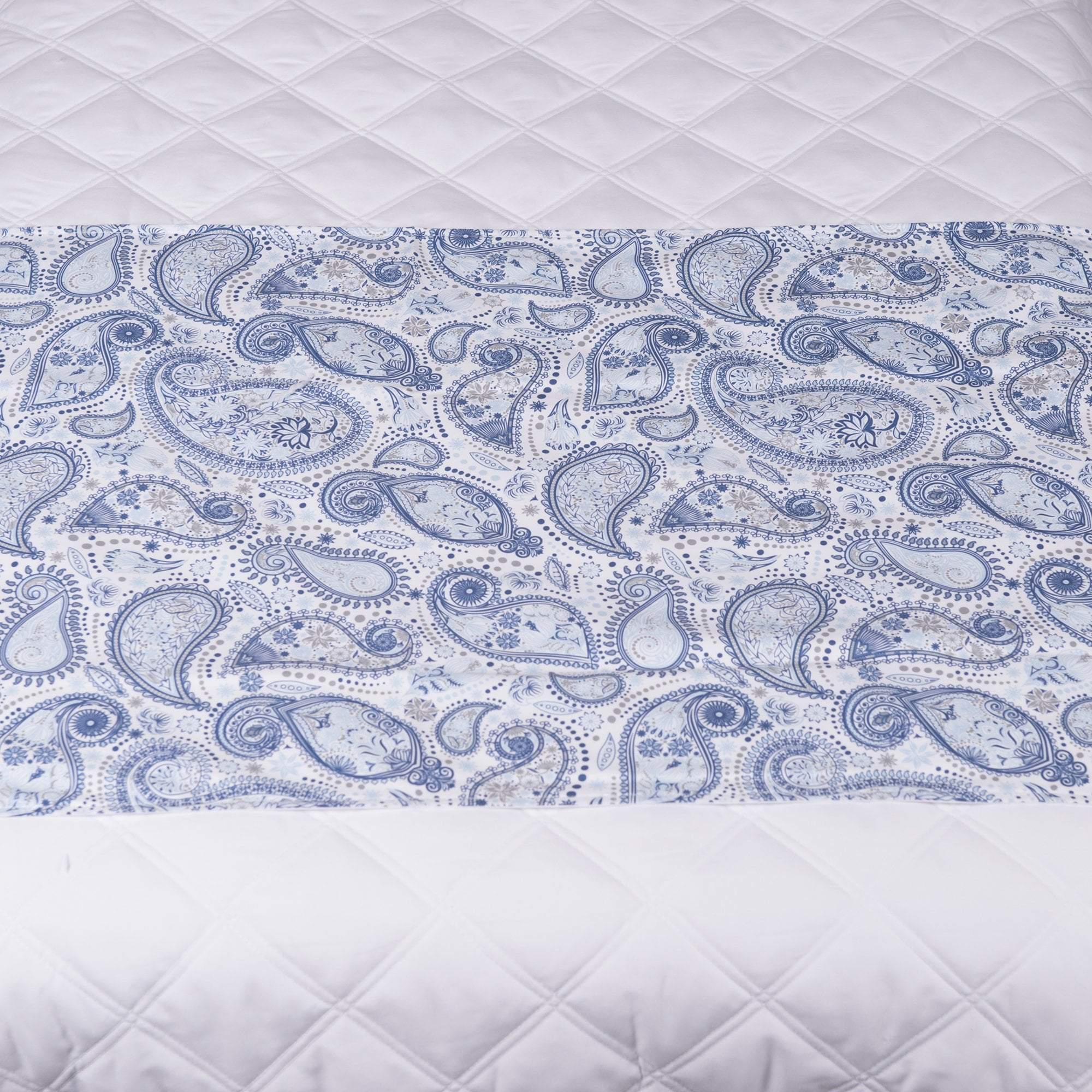 Elegant Paisley Sposh Massage Table Saddle from the Paisley Collection