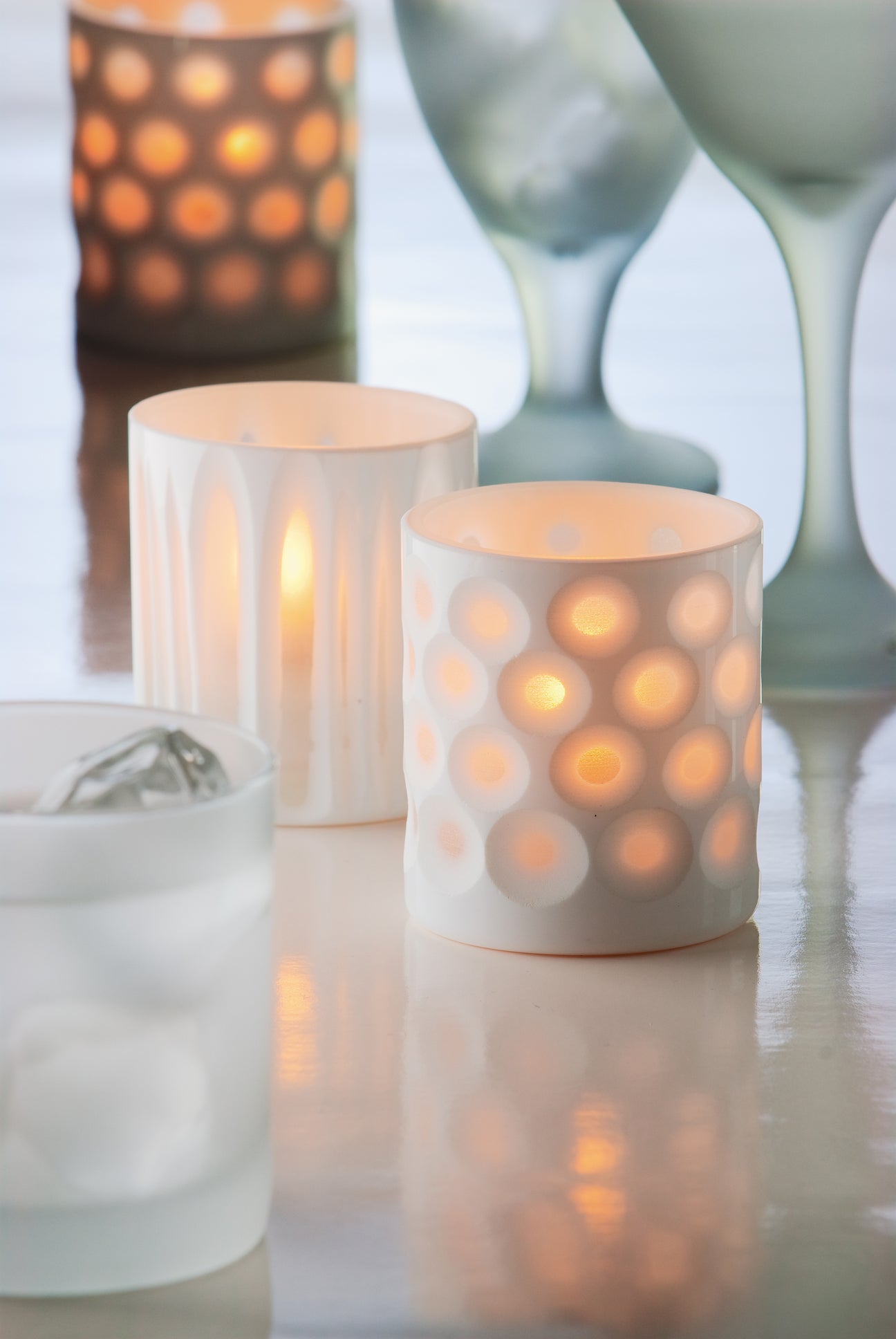 Exquisite Hollowick Boutique Collection Porcelain Decorative Candle Holders